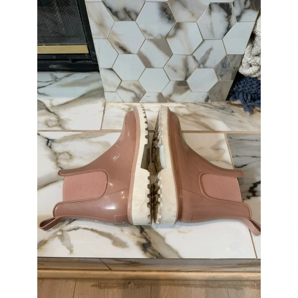 Dolce Vita Rain Boots Womens 9 Pink Glossy Lug Sole Chelsea Stormy Waterproof